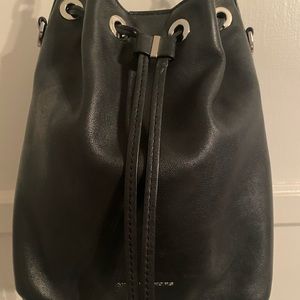 MICHEAL KORS Bucket Bag